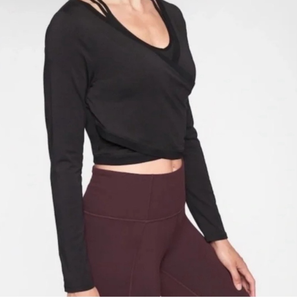 Athleta Cross-Over Cropped Long Sleeve Size Small